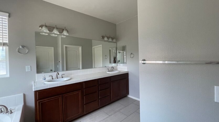 1591 Stow Grove Ave - Chula Vista - California - 5 bed, 3.5 bath rental property