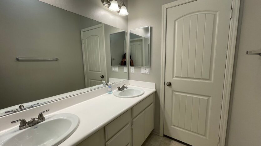1591 Stow Grove Ave - Chula Vista - California - 5 bed, 3.5 bath rental property