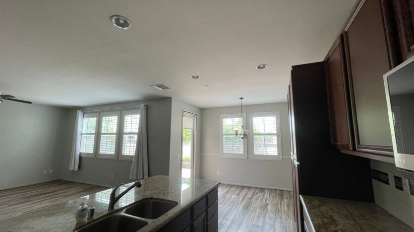 1591 Stow Grove Ave - Chula Vista - California - 5 bed, 3.5 bath rental property