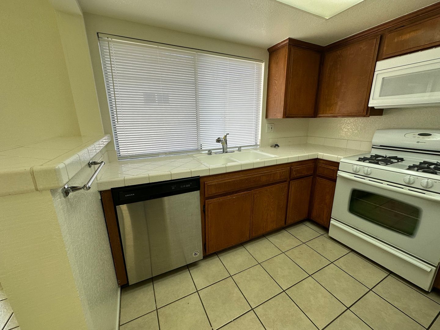 1594 Christopher Lane - Redlands - California - 2 bed, 1.5 bath rental property