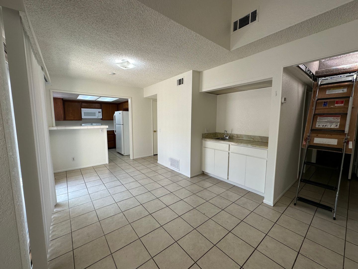 1594 Christopher Lane - Redlands - California - 2 bed, 1.5 bath rental property