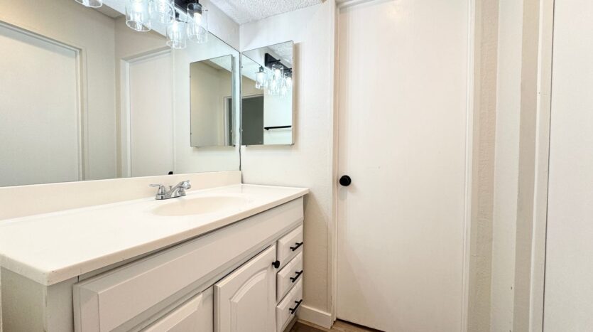 1655 E Palm Canyon Dr. Unit 408 - Palm Springs - California - 1 bed, 1 bath rental property