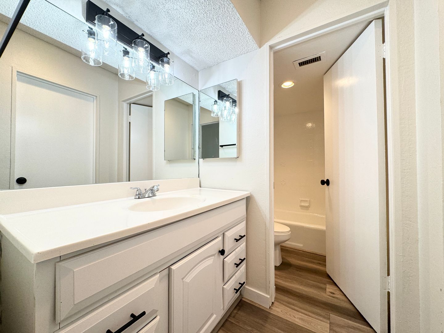1655 E Palm Canyon Dr. Unit 408 - Palm Springs - California - 1 bed, 1 bath rental property