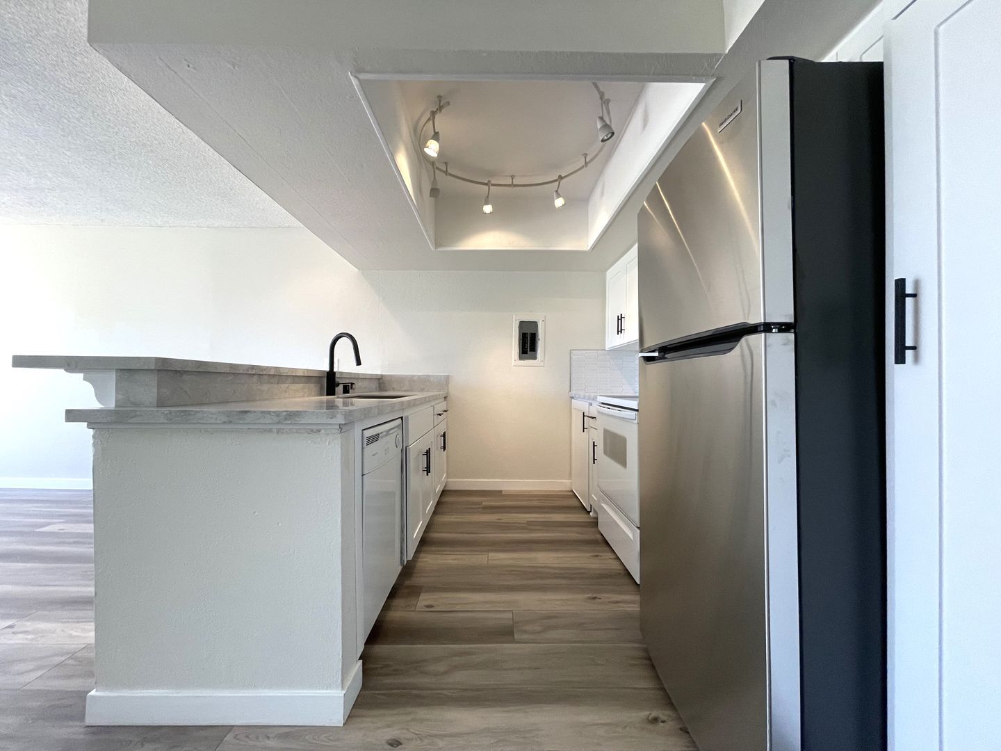 1655 E Palm Canyon Dr. Unit 408 - Palm Springs - California - 1 bed, 1 bath rental property