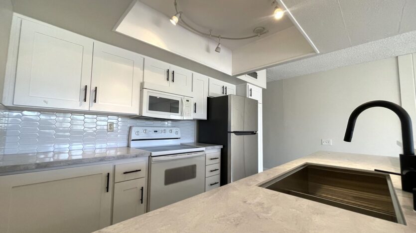 1655 E Palm Canyon Dr. Unit 408 - Palm Springs - California - 1 bed, 1 bath rental property