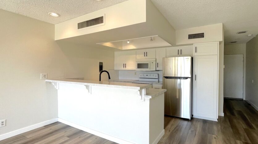 1655 E Palm Canyon Dr. Unit 408 - Palm Springs - California - 1 bed, 1 bath rental property