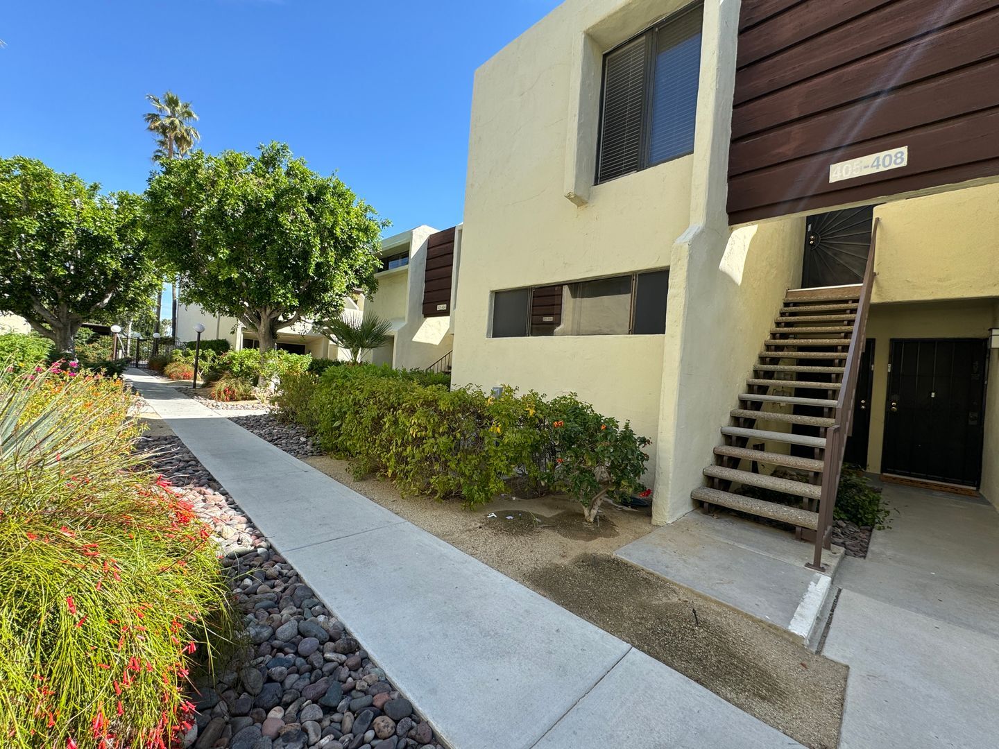1655 E Palm Canyon Dr. Unit 408 - Palm Springs - California - 1 bed, 1 bath rental property