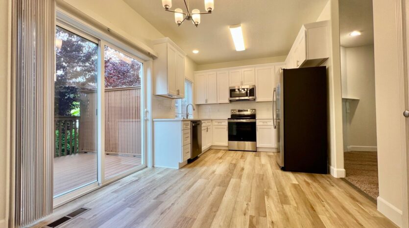 16775 NE Halsey St. - Portland - Oregon - 2 bed, 1.5 bath rental property