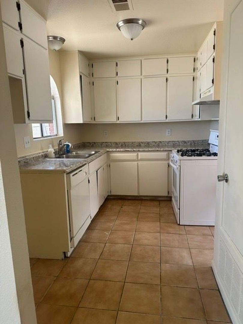 1706 Day Break SE - Rio Rancho - New Mexico - 2 bed, 1 bath rental property