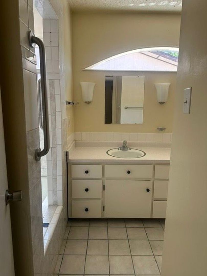 1706 Day Break SE - Rio Rancho - New Mexico - 2 bed, 1 bath rental property