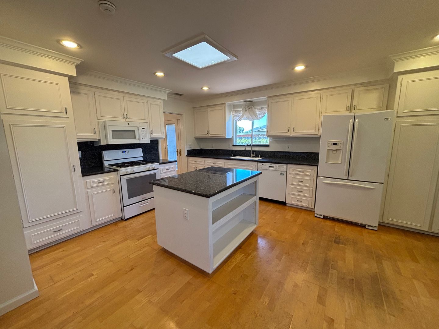 17784 Via Gracia - San Diego - California - 3 bed, 2 bath rental property