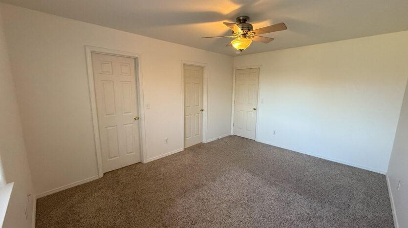 1875 SW Salmon Avenue - Redmond - Oregon - 2 bed, 2.5 bath rental property