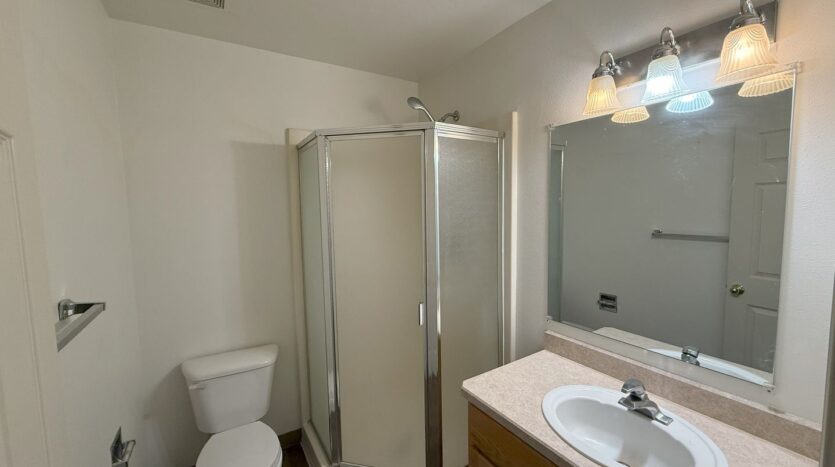 1875 SW Salmon Avenue - Redmond - Oregon - 2 bed, 2.5 bath rental property