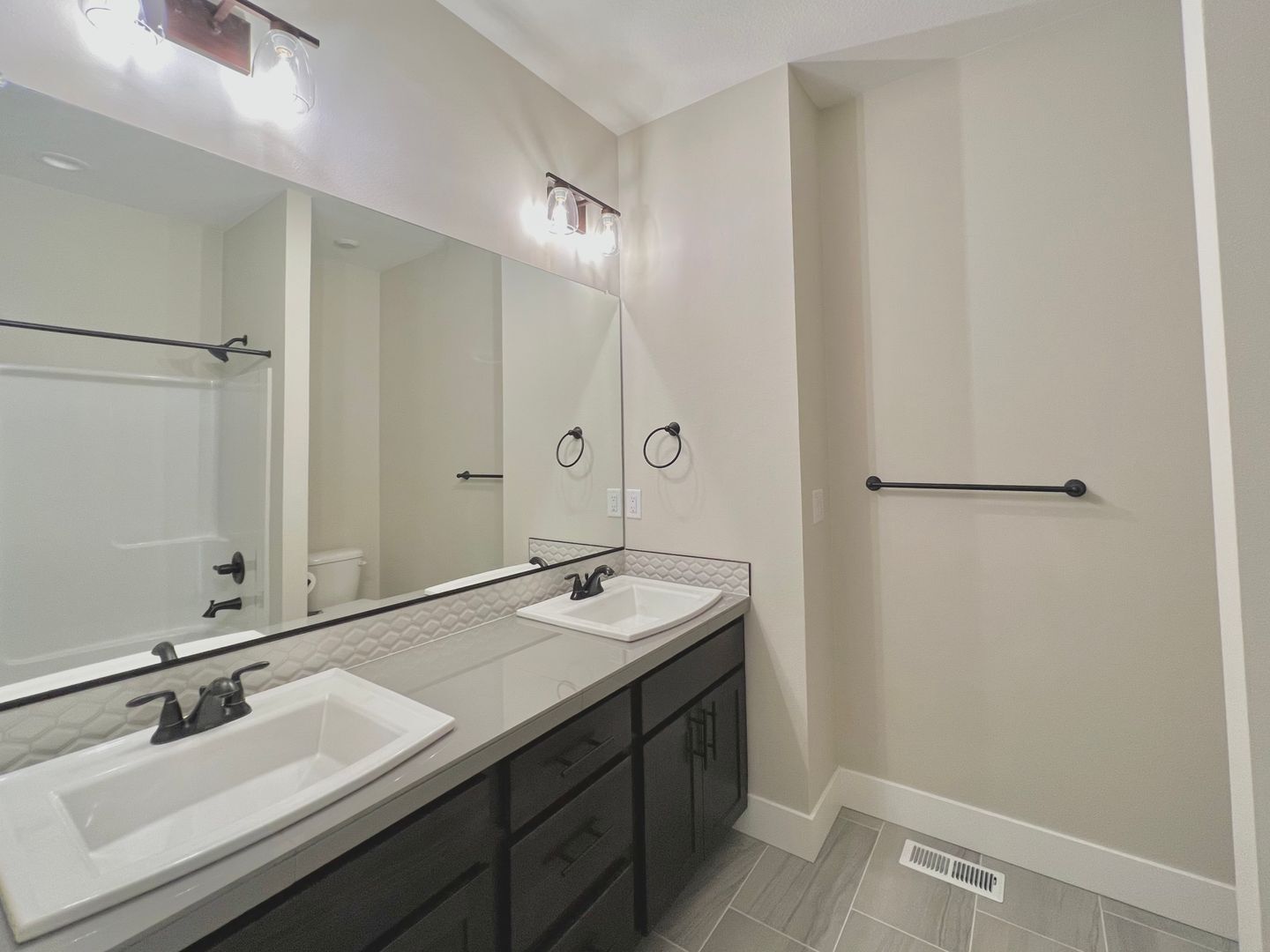 19321 Dublin Ave  - Sandy - Oregon - 3 bed, 2 bath rental property