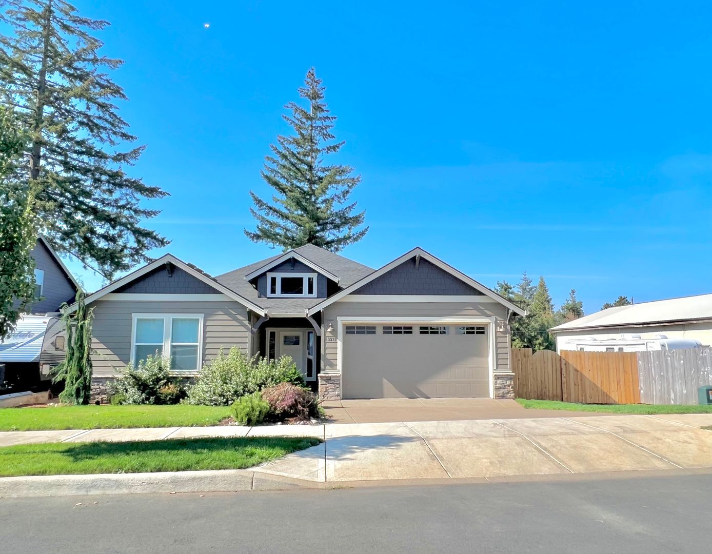 19321 Dublin Ave  - Sandy - Oregon - 3 bed, 2 bath rental property