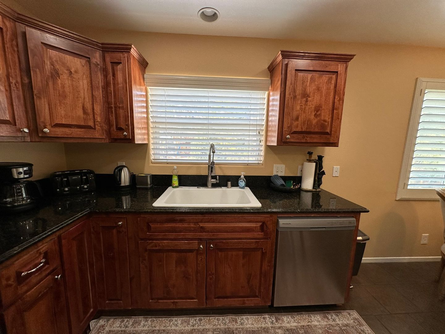 200 E Rainbow Blvd - Big Bear - California - 3 bed, 2.5 bath rental property