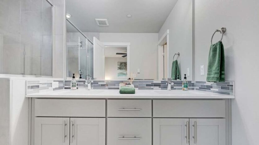2002 101st Ave SE #6 - Lake Stevens - Washington - 3 bed, 2.5 bath rental property