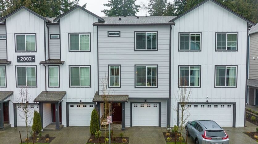 2002 101st Ave SE #6 - Lake Stevens - Washington - 3 bed, 2.5 bath rental property