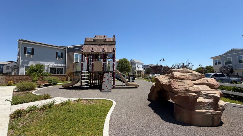 201 Red Brick Drive, #2 - Simi Valley - California - 3 bed, 2.5 bath rental property