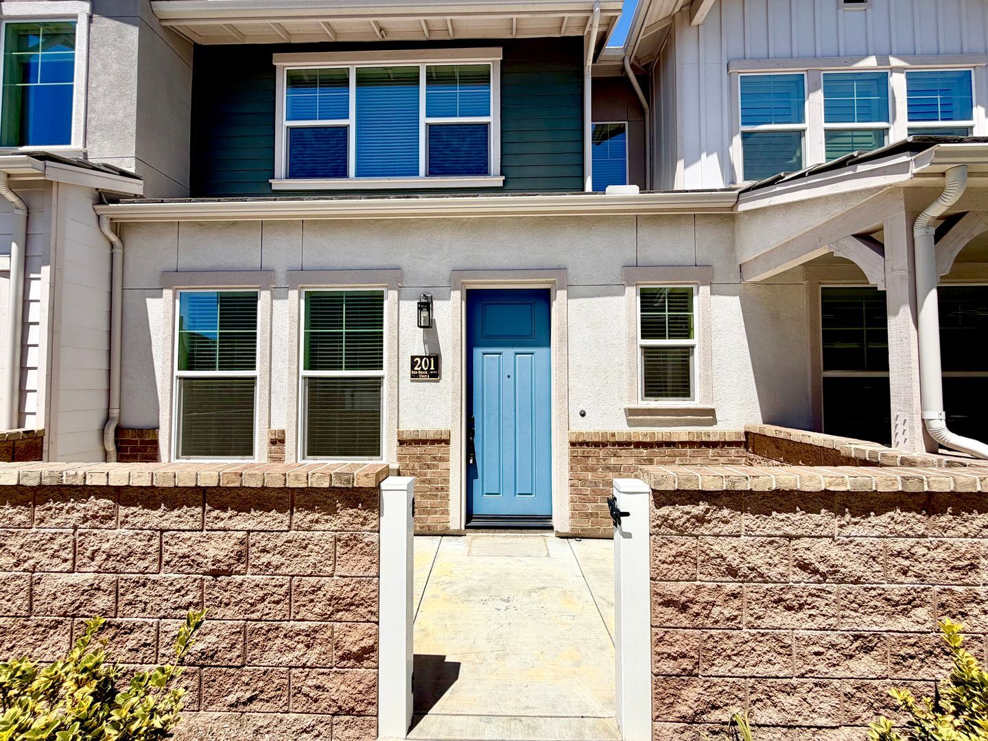 201 Red Brick Drive, #2 - Simi Valley - California - 3 bed, 2.5 bath rental property