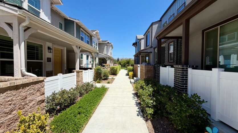 201 Red Brick Drive, #2 - Simi Valley - California - 3 bed, 2.5 bath rental property