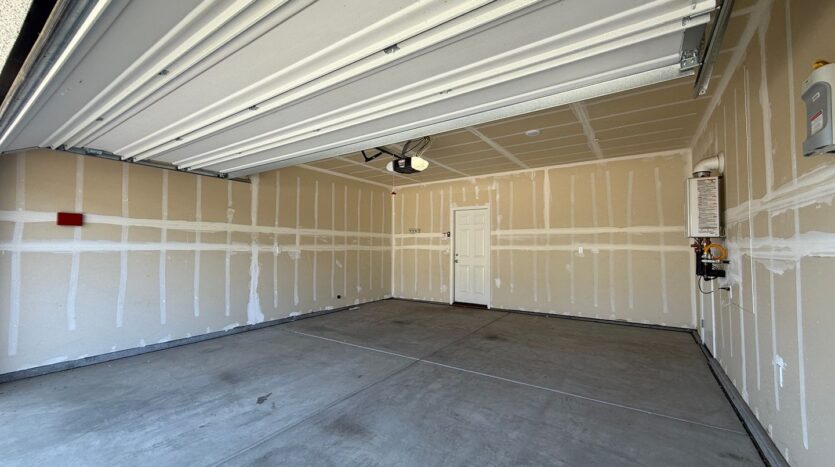 2038 S. Palm Street - Visalia - California - 3 bed, 3 bath rental property
