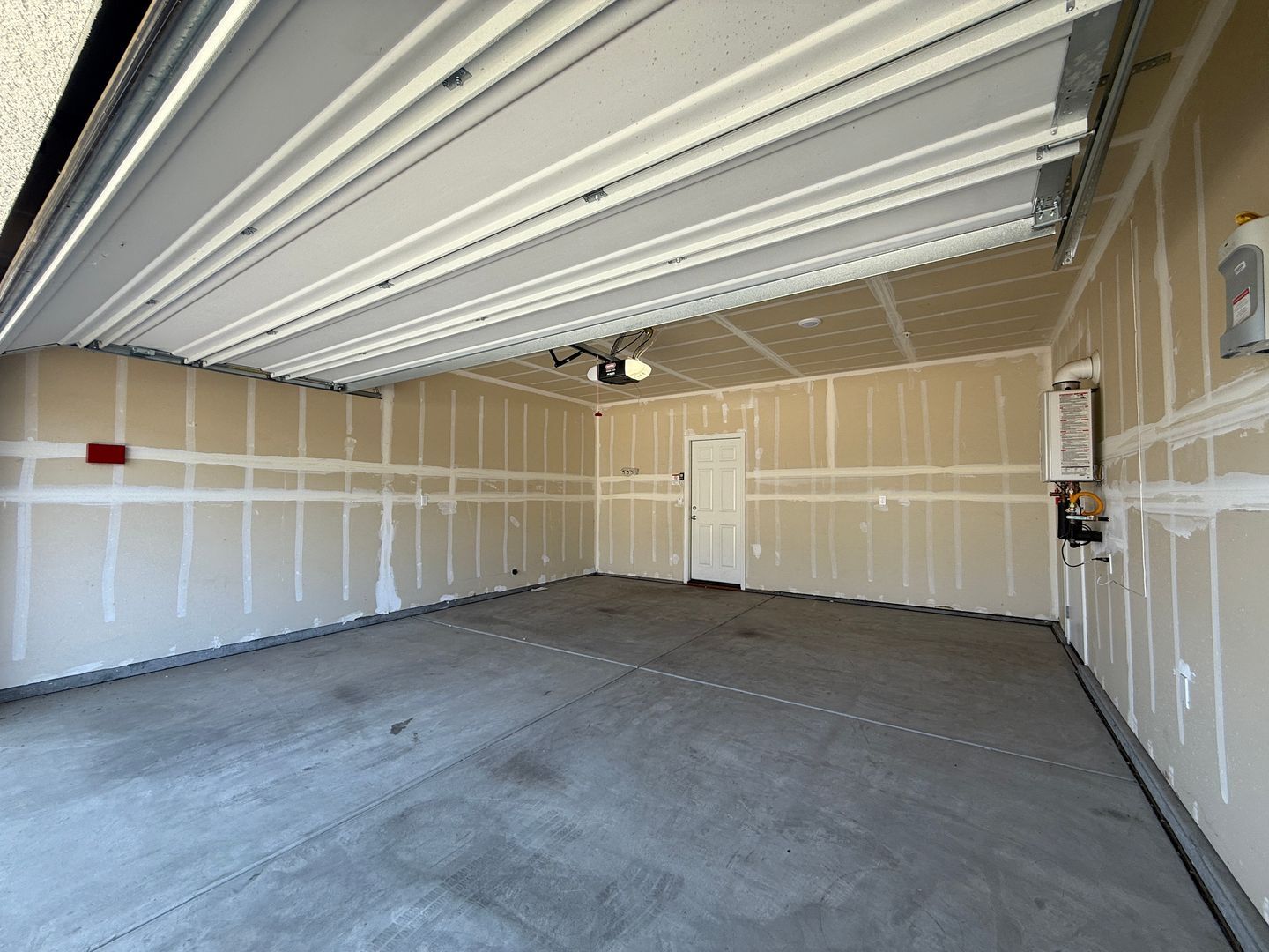 2038 S. Palm Street - Visalia - California - 3 bed, 3 bath rental property