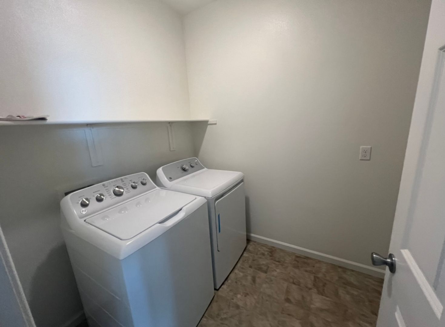 2038 S. Palm Street - Visalia - California - 3 bed, 3 bath rental property