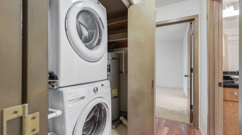 205 SW Montgomery St.  #204 - Portland - Oregon - 2 bed, 2 bath rental property