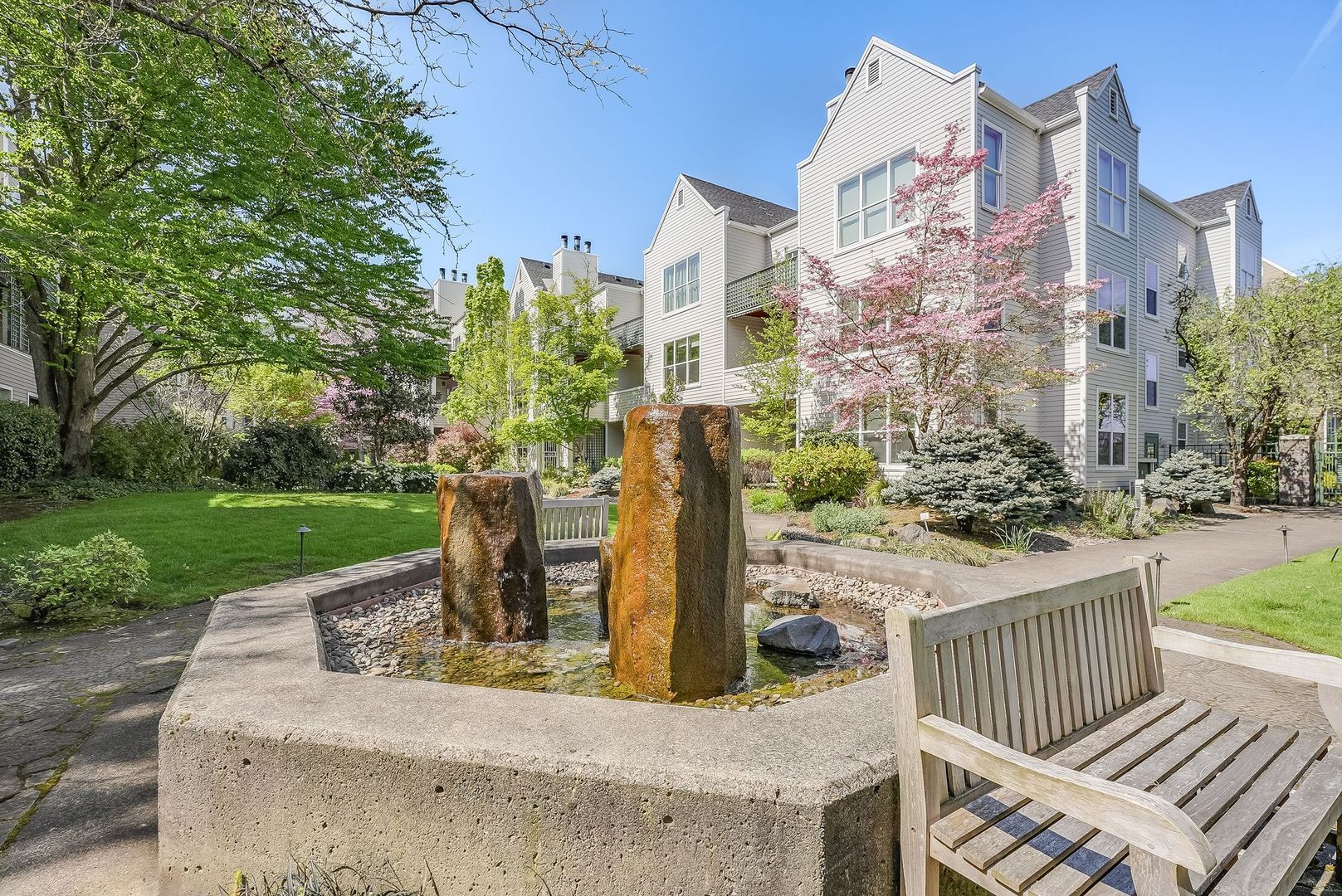 205 SW Montgomery St.  #204 - Portland - Oregon - 2 bed, 2 bath rental property