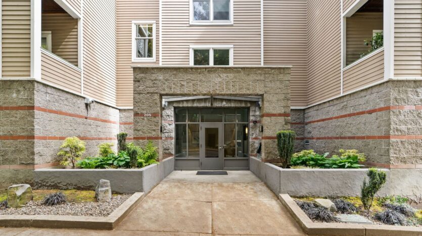 205 SW Montgomery St.  #204 - Portland - Oregon - 2 bed, 2 bath rental property