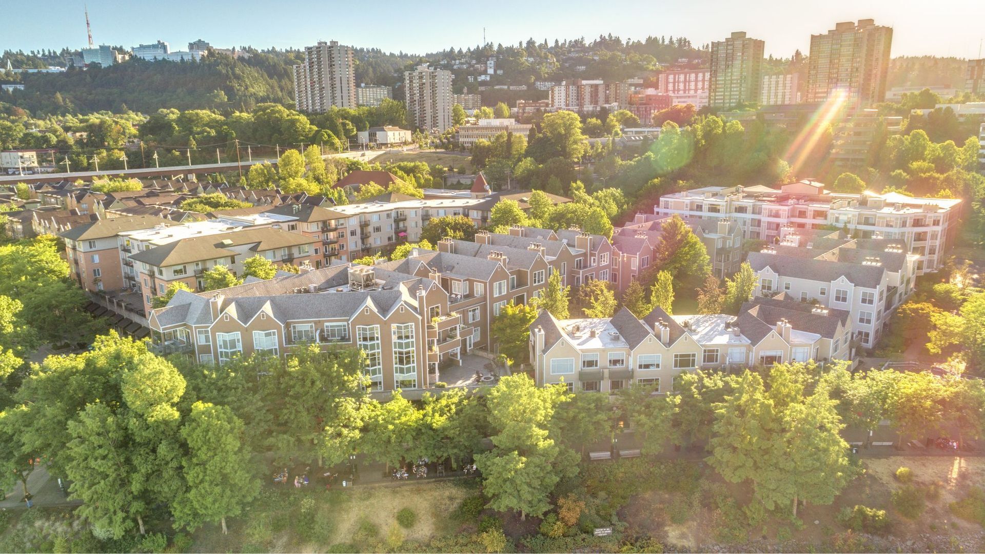 205 SW Montgomery St.  #204 - Portland - Oregon - 2 bed, 2 bath rental property