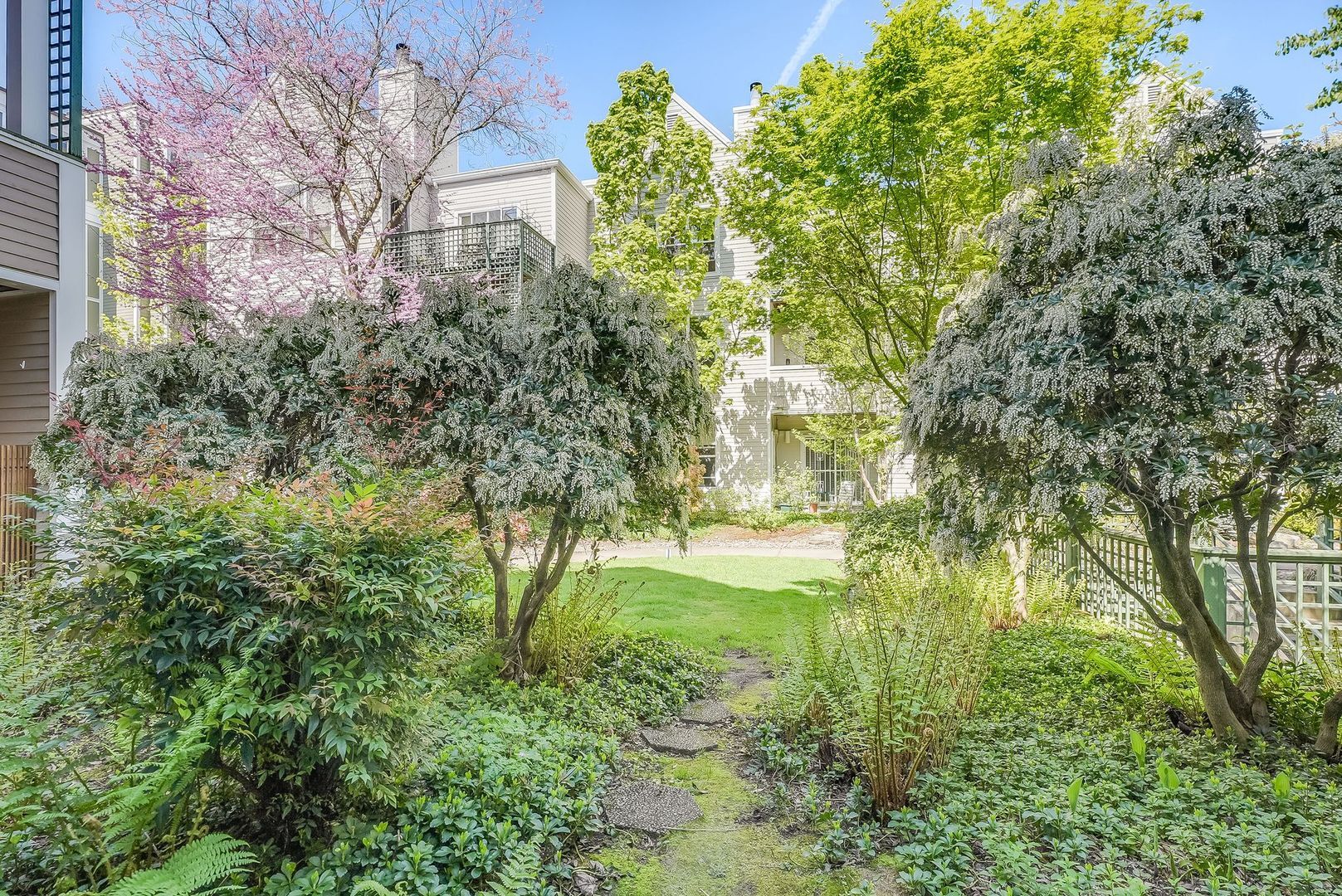 205 SW Montgomery St.  #204 - Portland - Oregon - 2 bed, 2 bath rental property