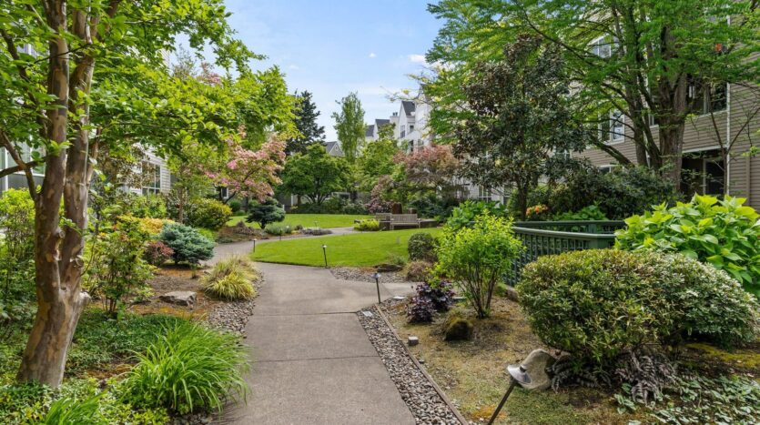 205 SW Montgomery St.  #204 - Portland - Oregon - 2 bed, 2 bath rental property