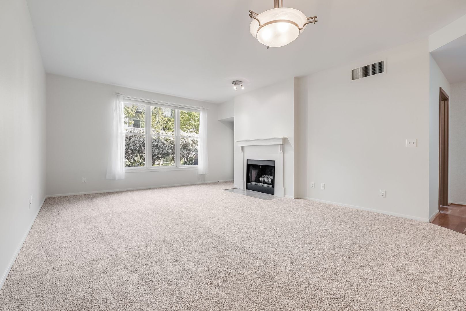205 SW Montgomery St.  #204 - Portland - Oregon - 2 bed, 2 bath rental property