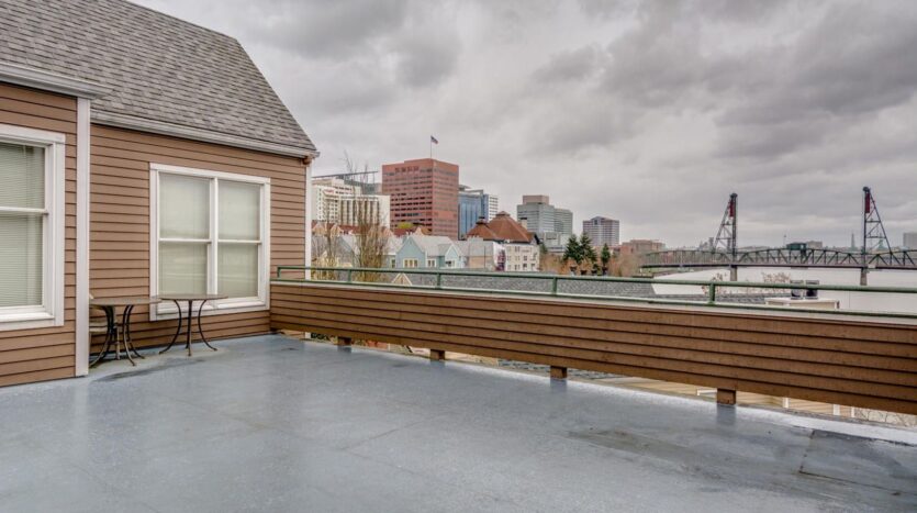 205 SW Montgomery St.  #204 - Portland - Oregon - 2 bed, 2 bath rental property