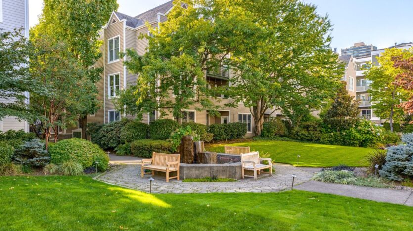 205 SW Montgomery St.  #204 - Portland - Oregon - 2 bed, 2 bath rental property