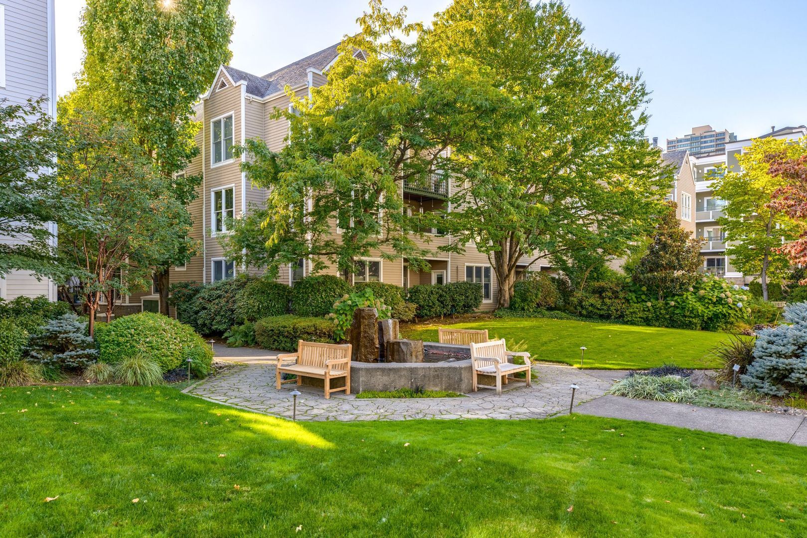 205 SW Montgomery St.  #204 - Portland - Oregon - 2 bed, 2 bath rental property