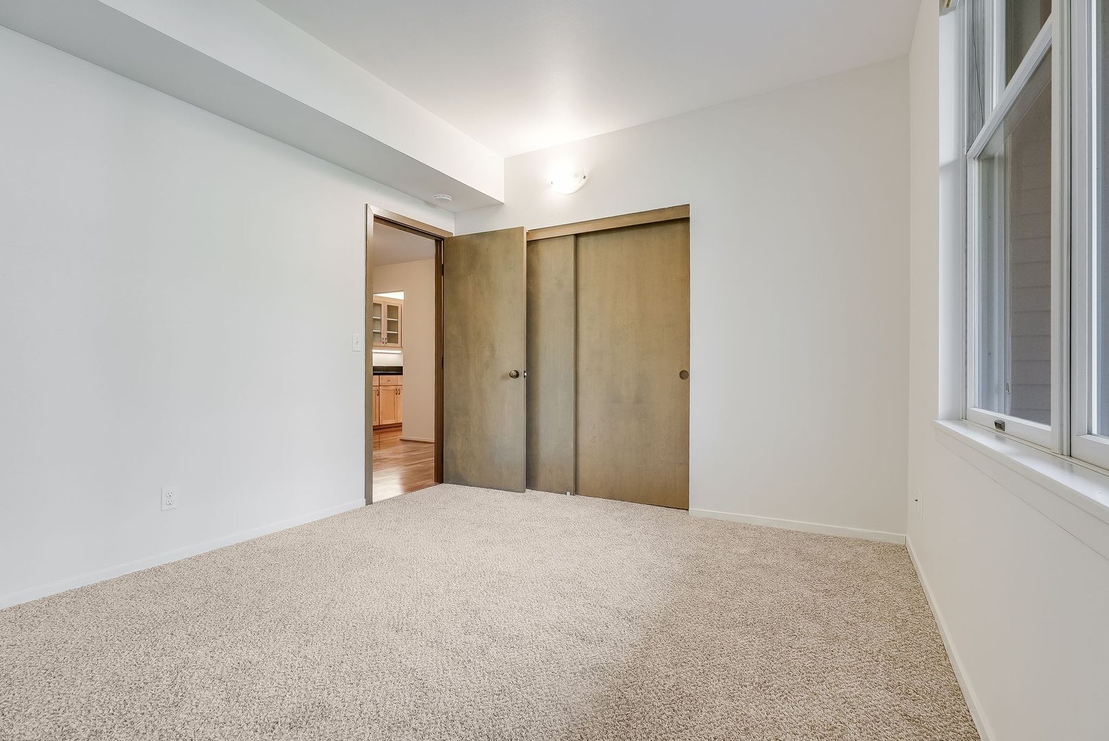 205 SW Montgomery St.  #204 - Portland - Oregon - 2 bed, 2 bath rental property