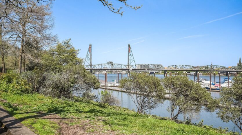 205 SW Montgomery St.  #204 - Portland - Oregon - 2 bed, 2 bath rental property