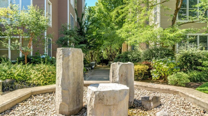 205 SW Montgomery St.  #204 - Portland - Oregon - 2 bed, 2 bath rental property