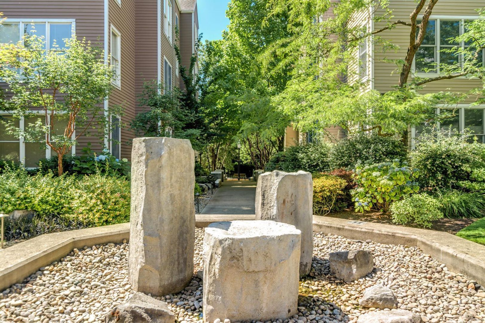 205 SW Montgomery St.  #204 - Portland - Oregon - 2 bed, 2 bath rental property