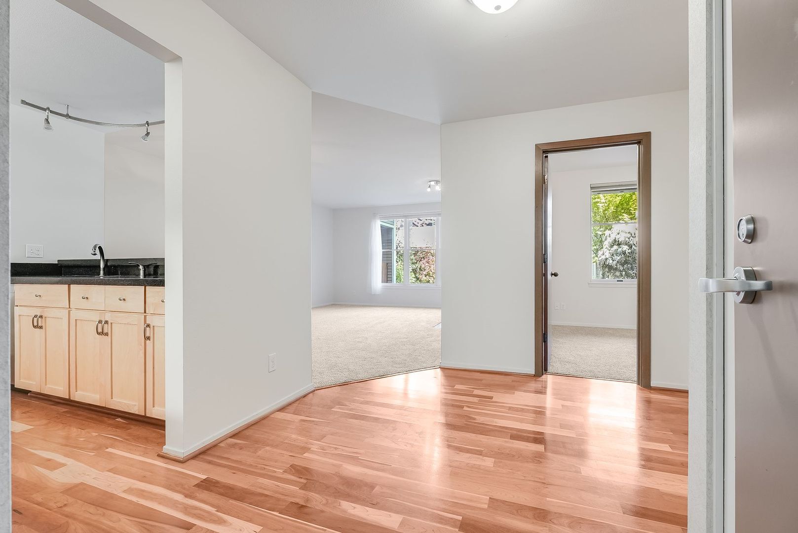 205 SW Montgomery St.  #204 - Portland - Oregon - 2 bed, 2 bath rental property