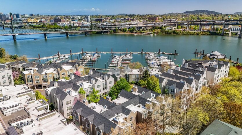 205 SW Montgomery St.  #204 - Portland - Oregon - 2 bed, 2 bath rental property