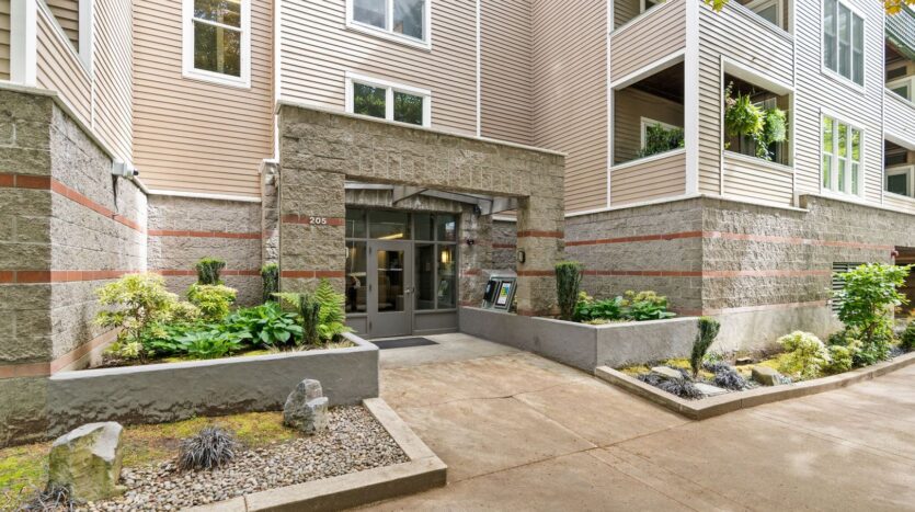 205 SW Montgomery St.  #204 - Portland - Oregon - 2 bed, 2 bath rental property