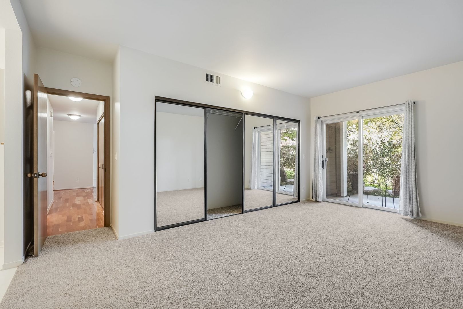 205 SW Montgomery St.  #204 - Portland - Oregon - 2 bed, 2 bath rental property