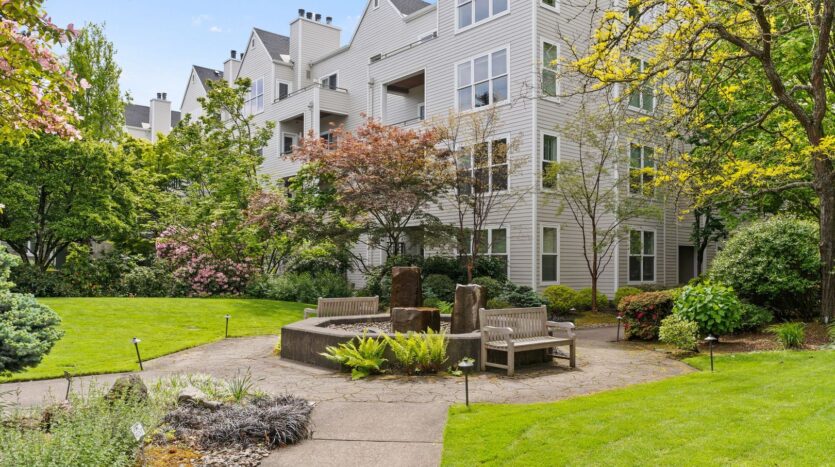 205 SW Montgomery St.  #204 - Portland - Oregon - 2 bed, 2 bath rental property