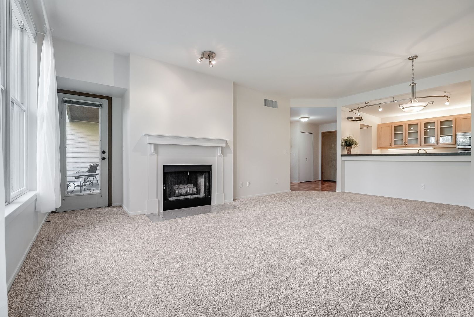 205 SW Montgomery St.  #204 - Portland - Oregon - 2 bed, 2 bath rental property