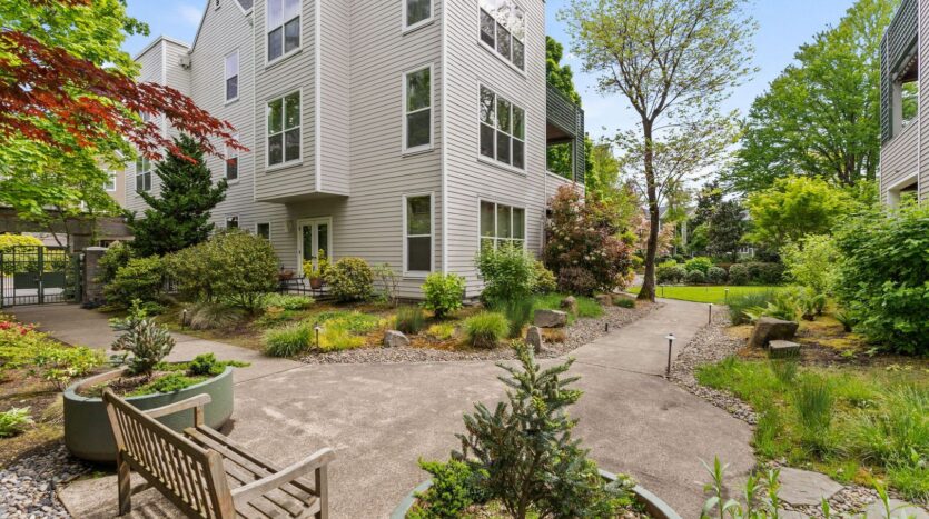 205 SW Montgomery St.  #204 - Portland - Oregon - 2 bed, 2 bath rental property