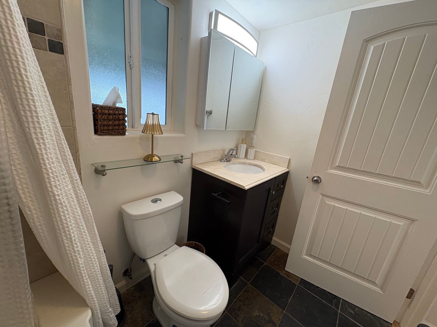 215-221 Lolita St - Encinitas - California - 1 bed, 1 bath rental property